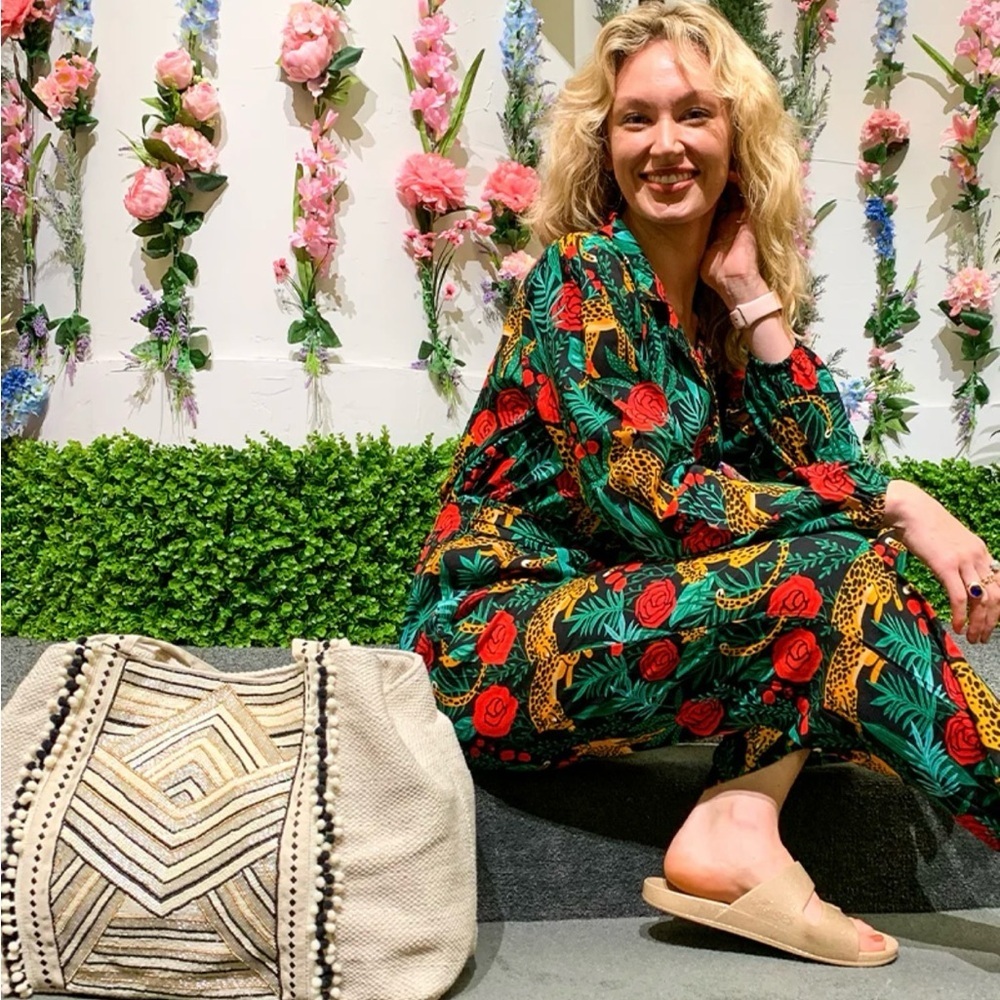 Geometric Beaded Patterned Tote Bag - image 4